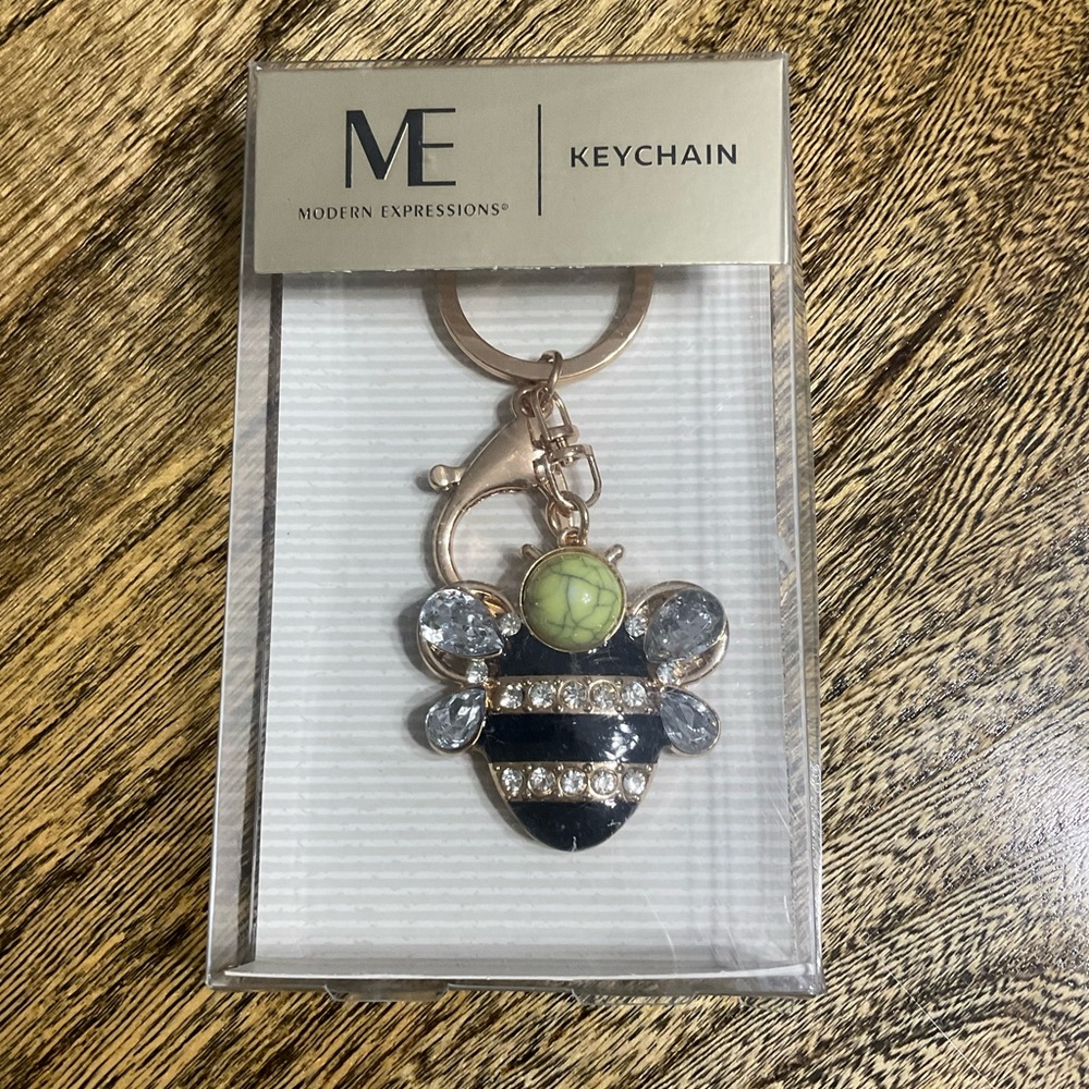 NWT Modern Expressions Bumble Bee Keychain, gold hardware, One Size